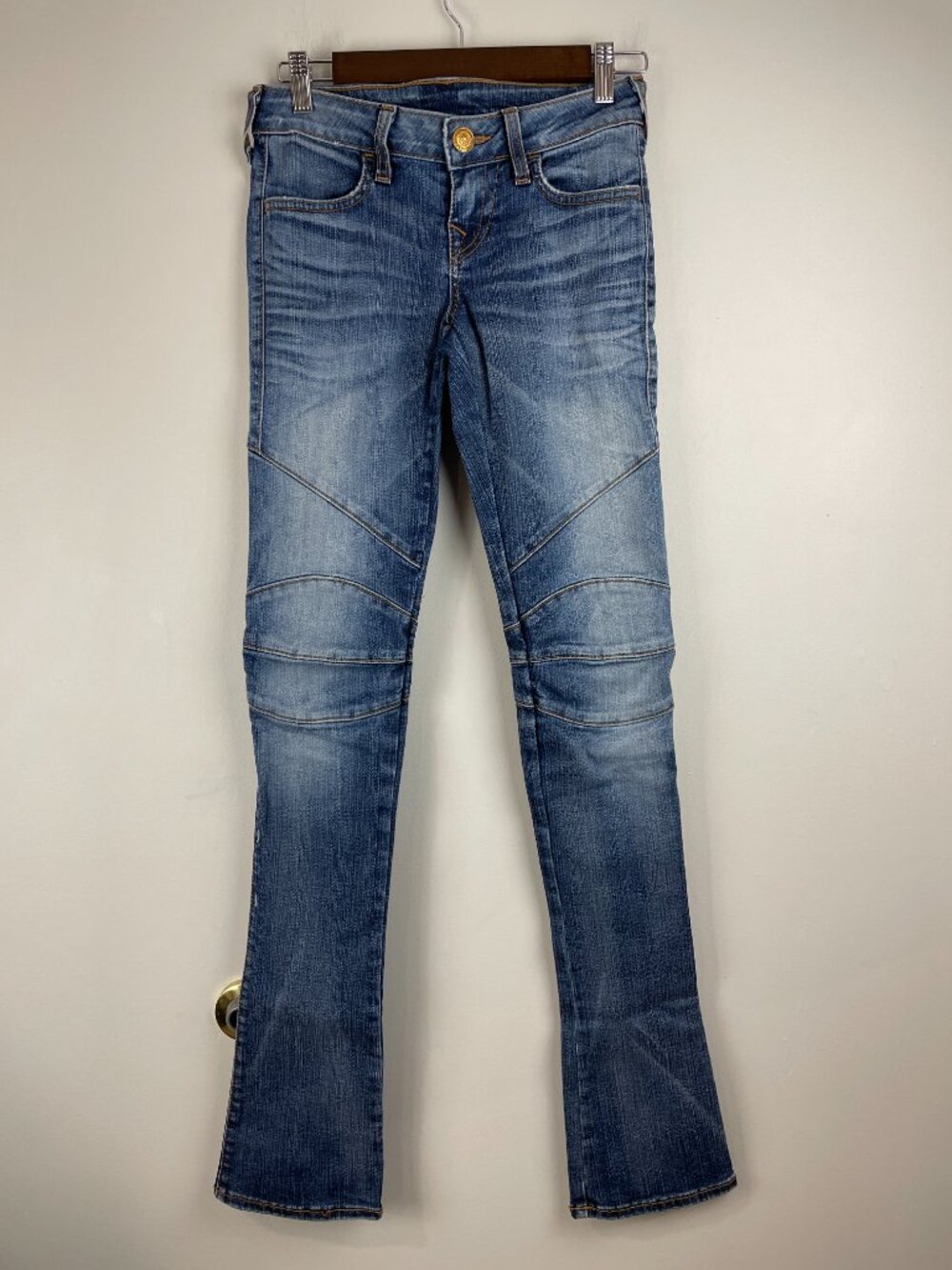 True Religion Moto Style Baby Bootcut Jeans Featuring Quilted Knee Stitch Sz 24